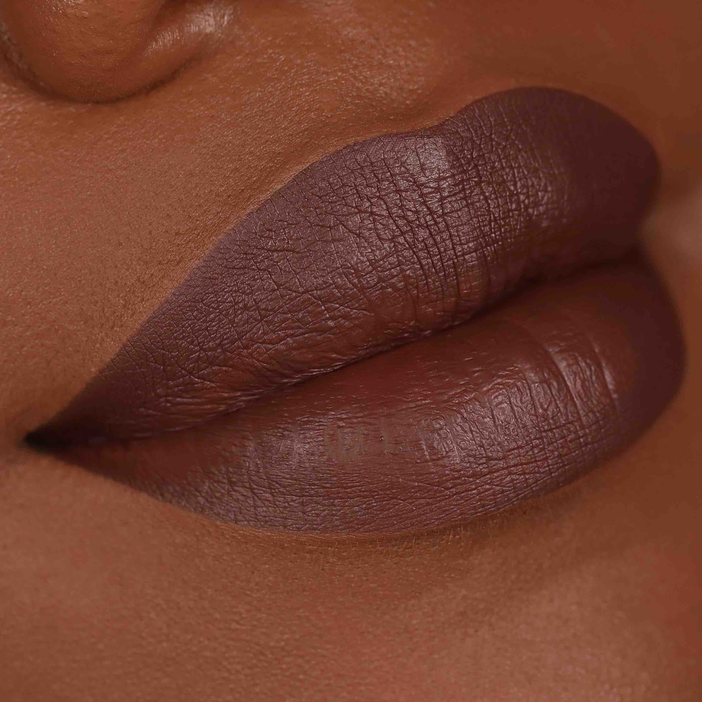 Joyce: Long-Lasting Matte